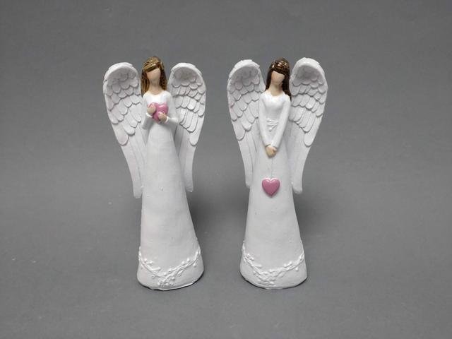Anděl bílý se srdcem malý - Polystonové a keramické figurky