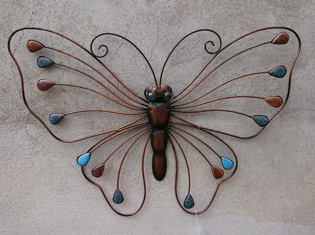 Motýl kov s kamínky velký - Poslední naskladněné zboží - dekorace, umělé květiny, bytové a kuchyňské doplňky, dřevěné dekorace, proutí