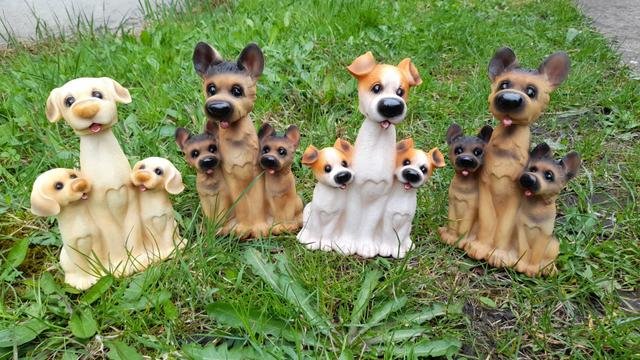 Pes se štěňaty kývací hlava - Polystonové a keramické figurky