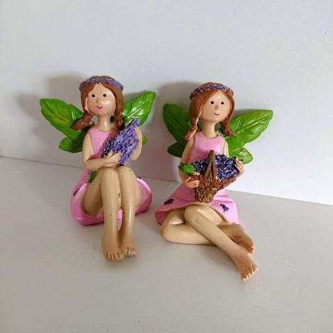 Víla lístečková křídla sedící - Polystonové a keramické figurky