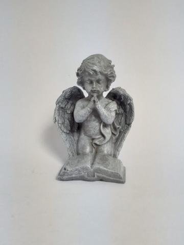 Anděl s knihou šedý - Polystonové a keramické figurky