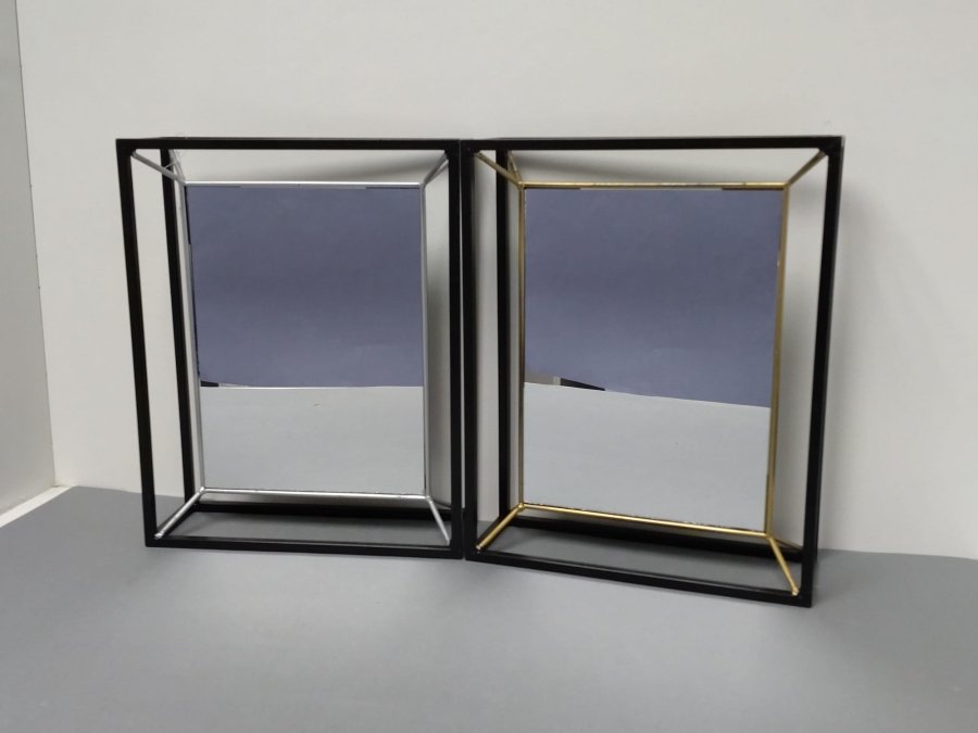 Zrcadlo v kovovém rámečku - Kovové, dřevěné a skleněné dekorace