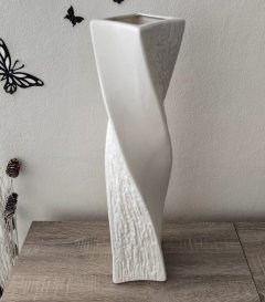 Váza bílá kroucená maxi